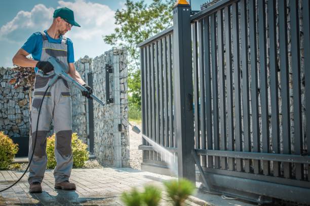 Best Pool Deck Cleaning  in Ironwood, MI